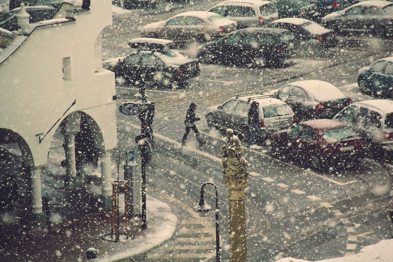 大美雪景，雪后哈尔滨南站如梦似幻的银色雪国